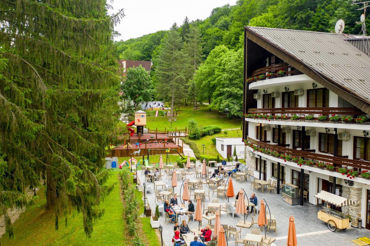 Hotel Trayal Kruševac Exterior foto